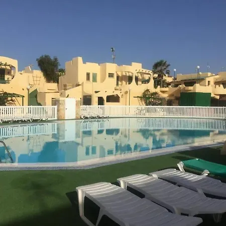 Casa Fra - Su 2 Piani, Confortevole E Accogliente, Wi-fi, Piscina Holiday home