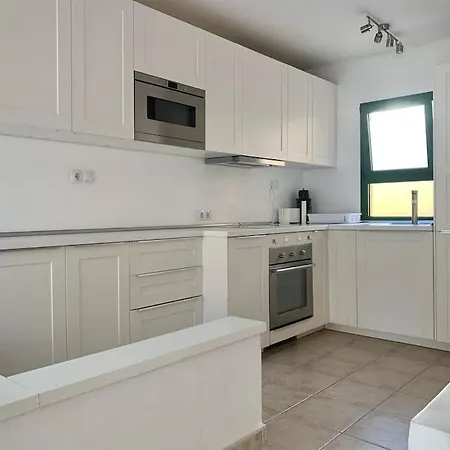 Holiday home Casa Fra - Su 2 Piani, Confortevole E Accogliente, Wi-fi, Piscina *