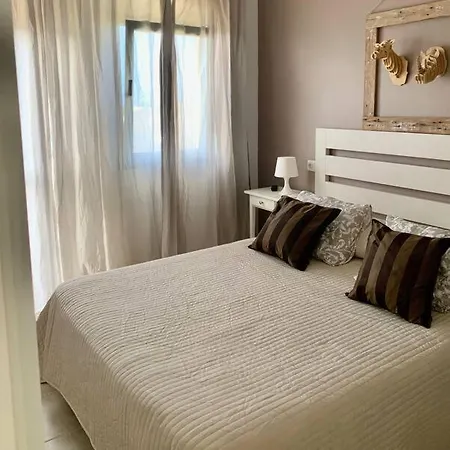 Holiday home Casa Fra - Su 2 Piani, Confortevole E Accogliente, Wi-fi, Piscina